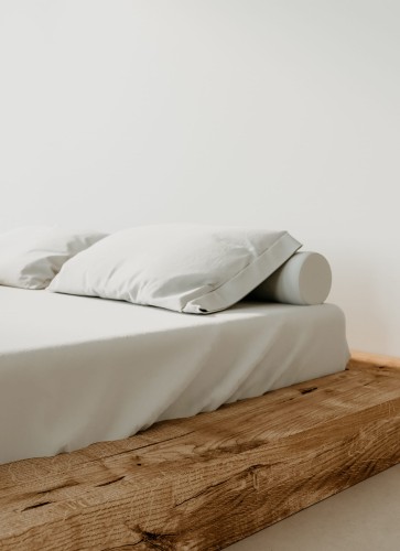 łóżko 19 belki dębowe przybliżony skos.jpg